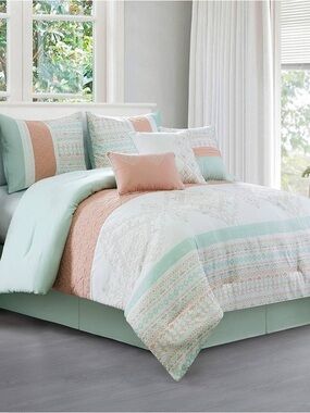 Pastel Mint and Peach Geometric 7 piece king comforter set